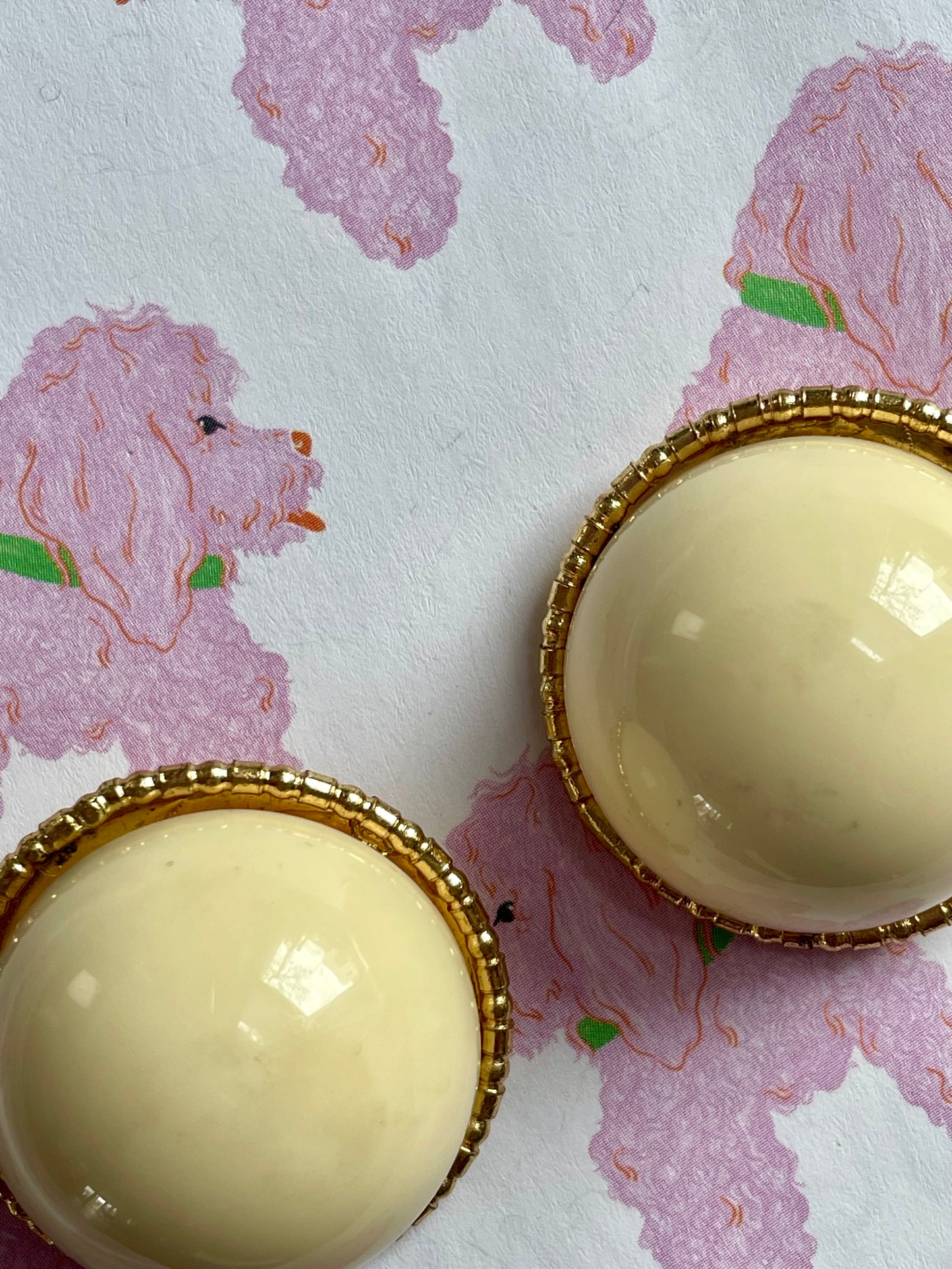 Vintage creme kleurige clip-ons