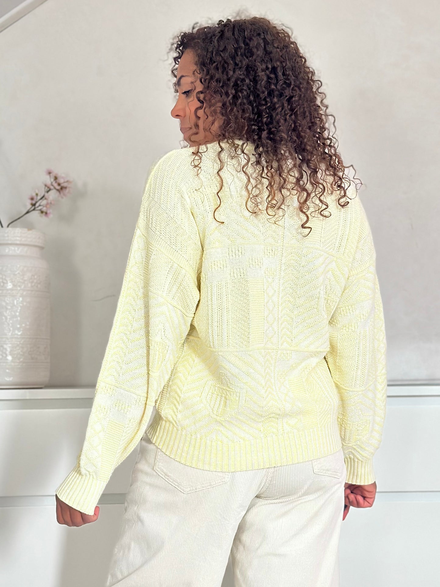 Vintage butteryellow sweater - L