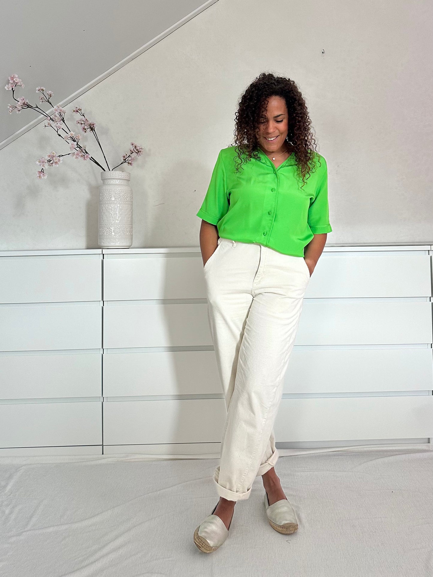 Vintage knalgroene blouse met v-hals - L/XL