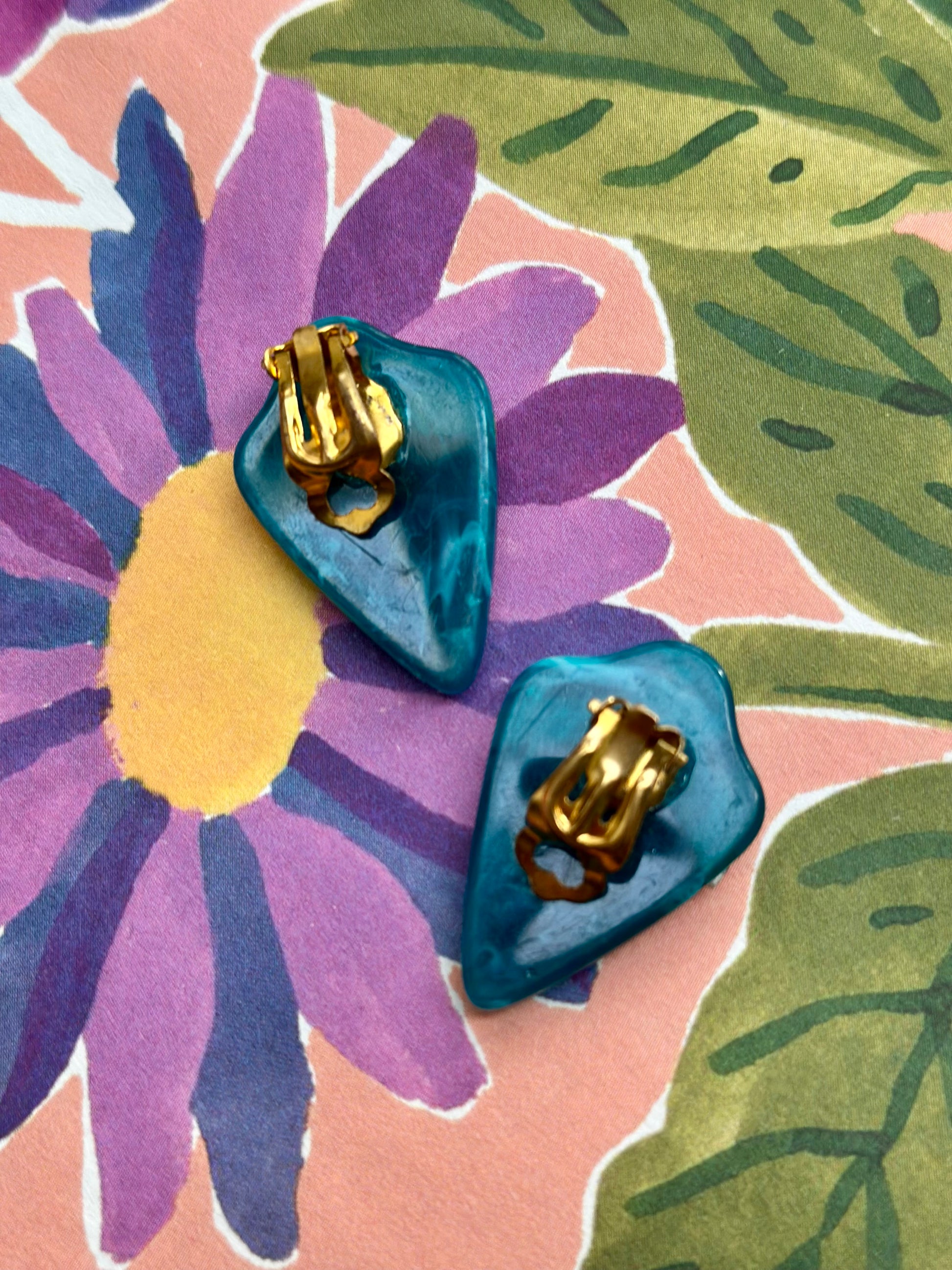 Jaren tachtig driehoek vorige oorbellen met clips