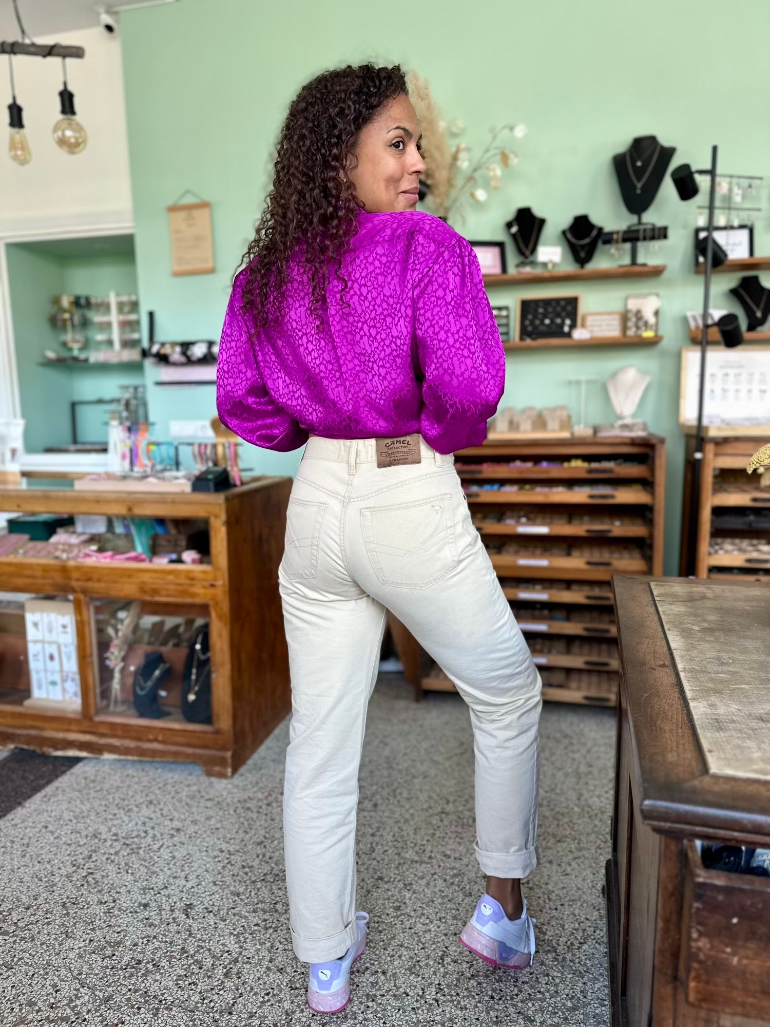achterkant van creme kleurige vintage stijl jeans van Camel, jaren negentig