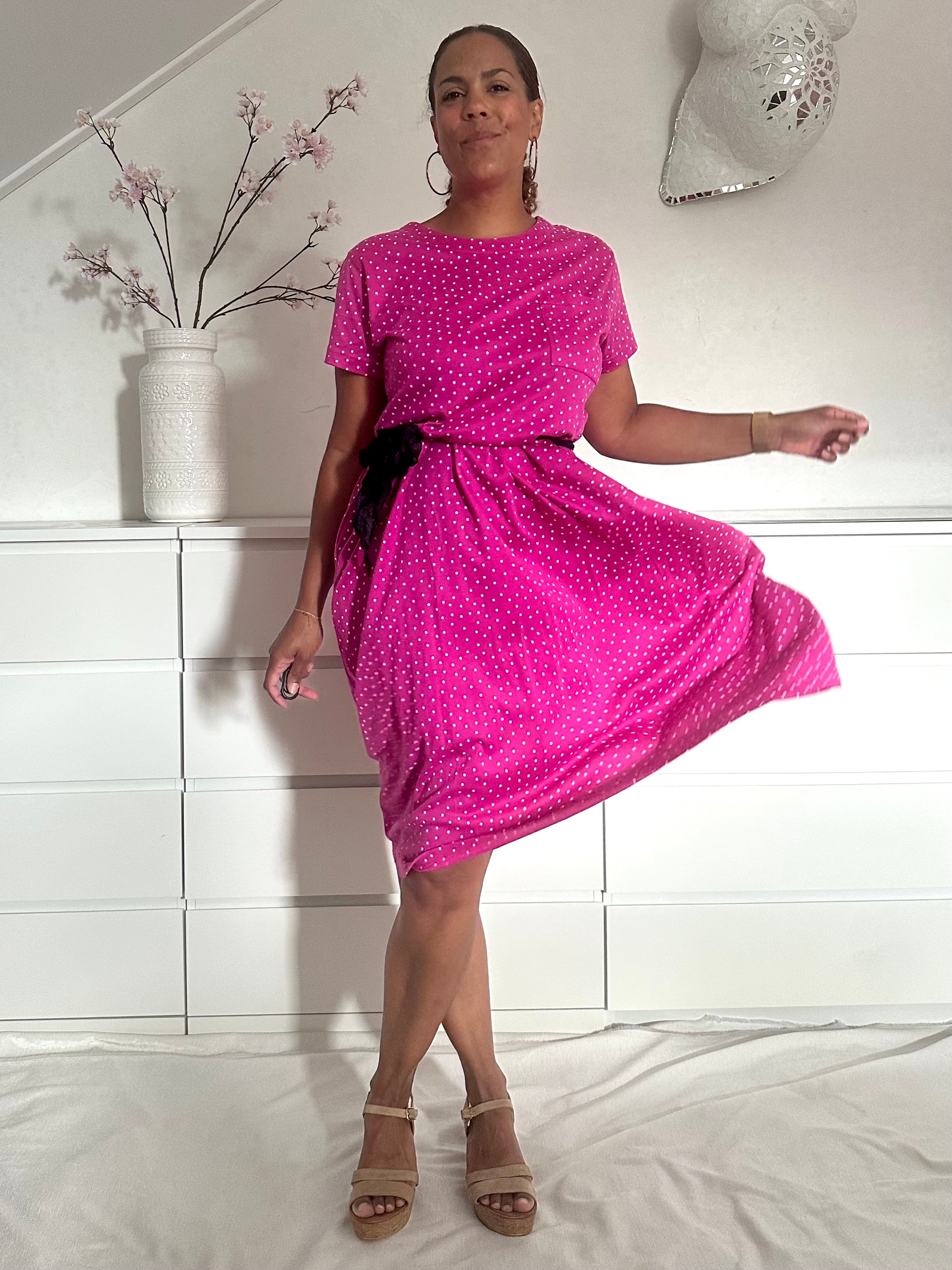 Vintage midi-jurk in fuchsia roze met zwierige rok 