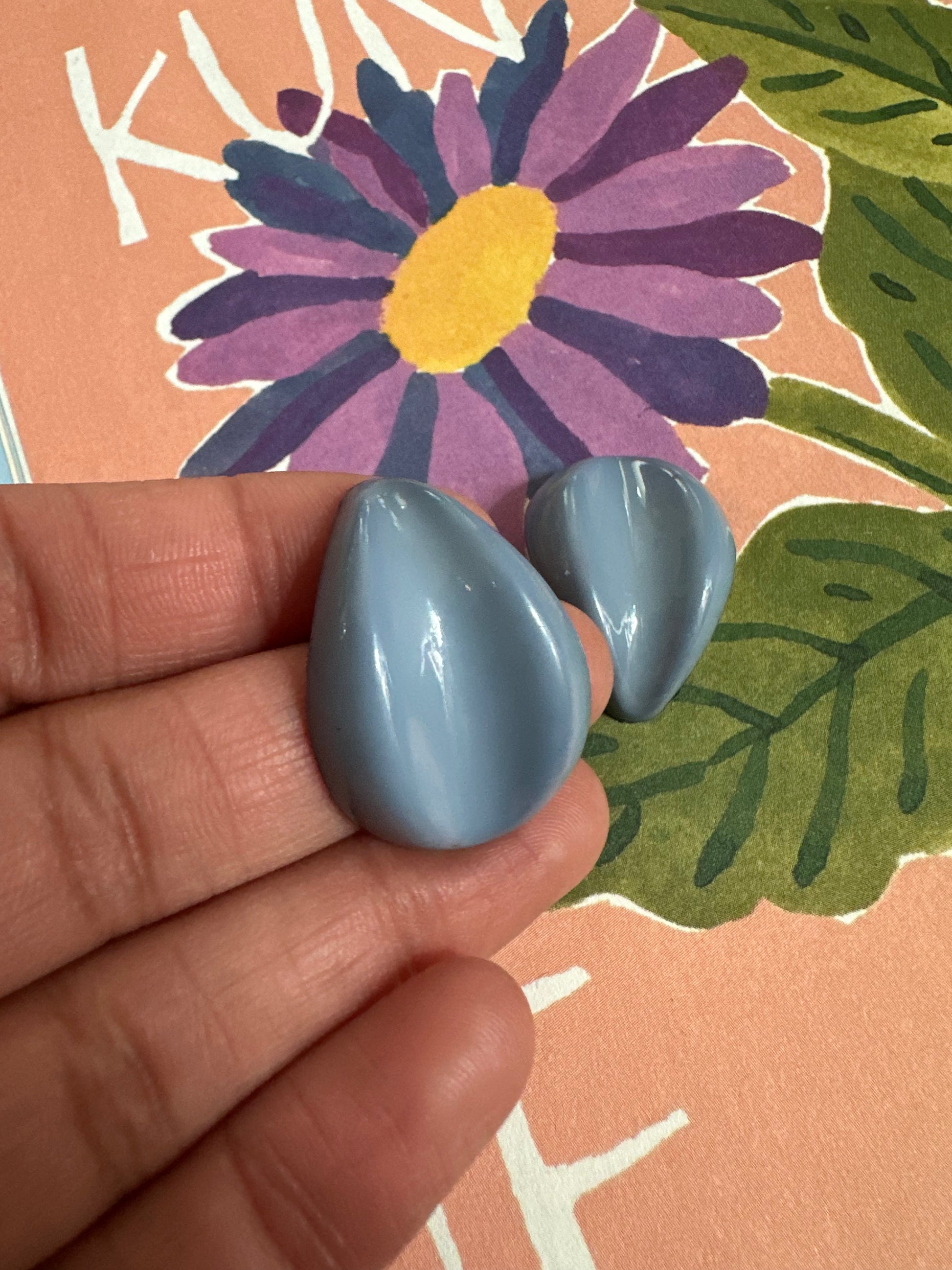 Vintage grijsblauwe clip-oorbellen 