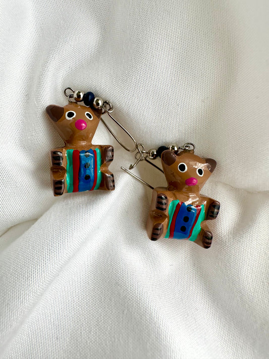 Vintage houten oorbellen in vorm van beertjes, met de hand beschilderd 