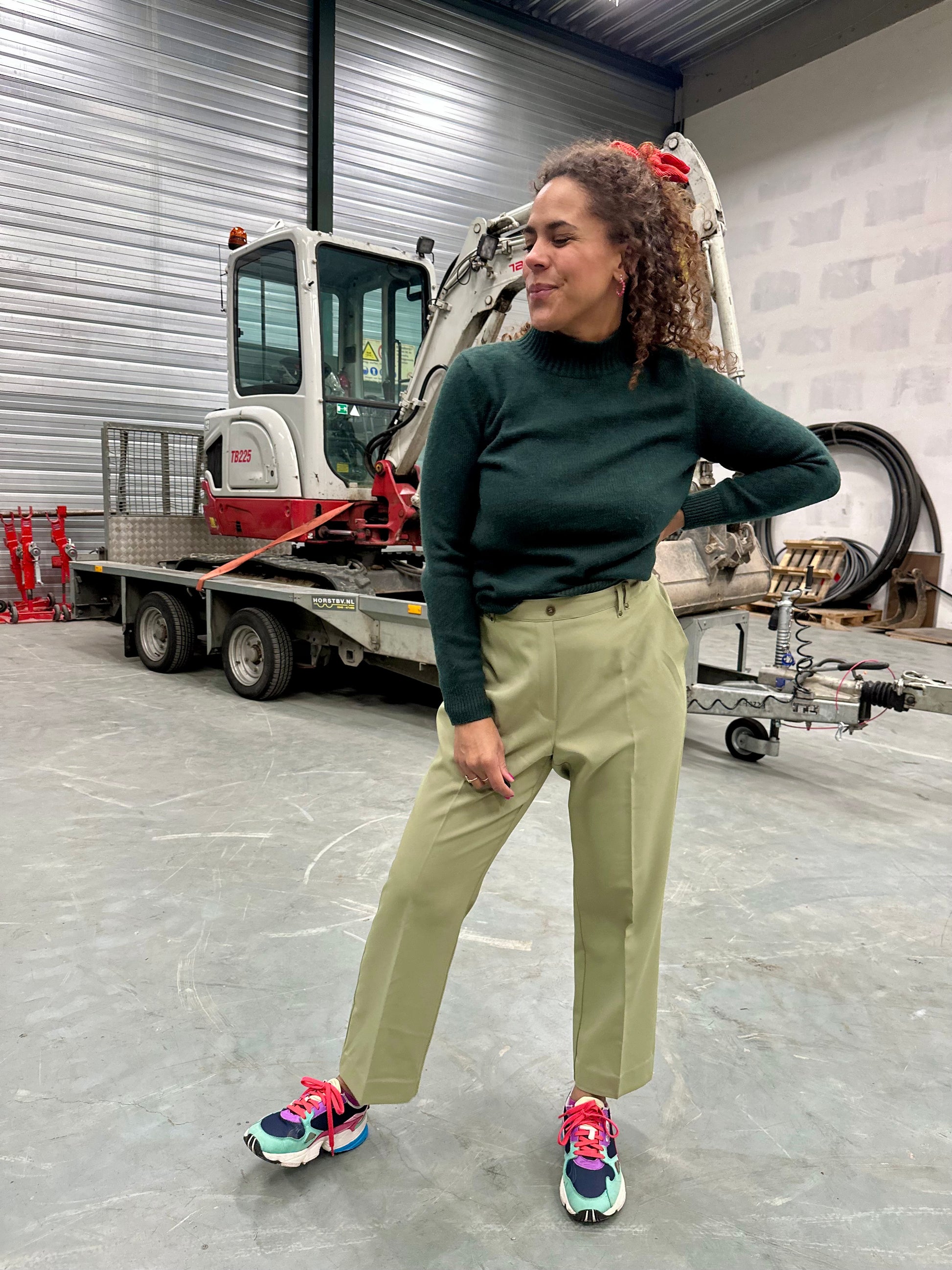 Vintage pantalon in mosgroene kleur met elastische taille