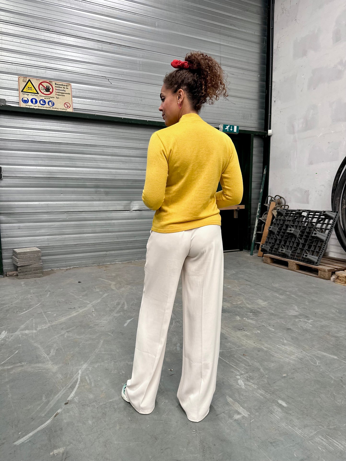 Retro trui met col in oker geel warm zacht gebreid 