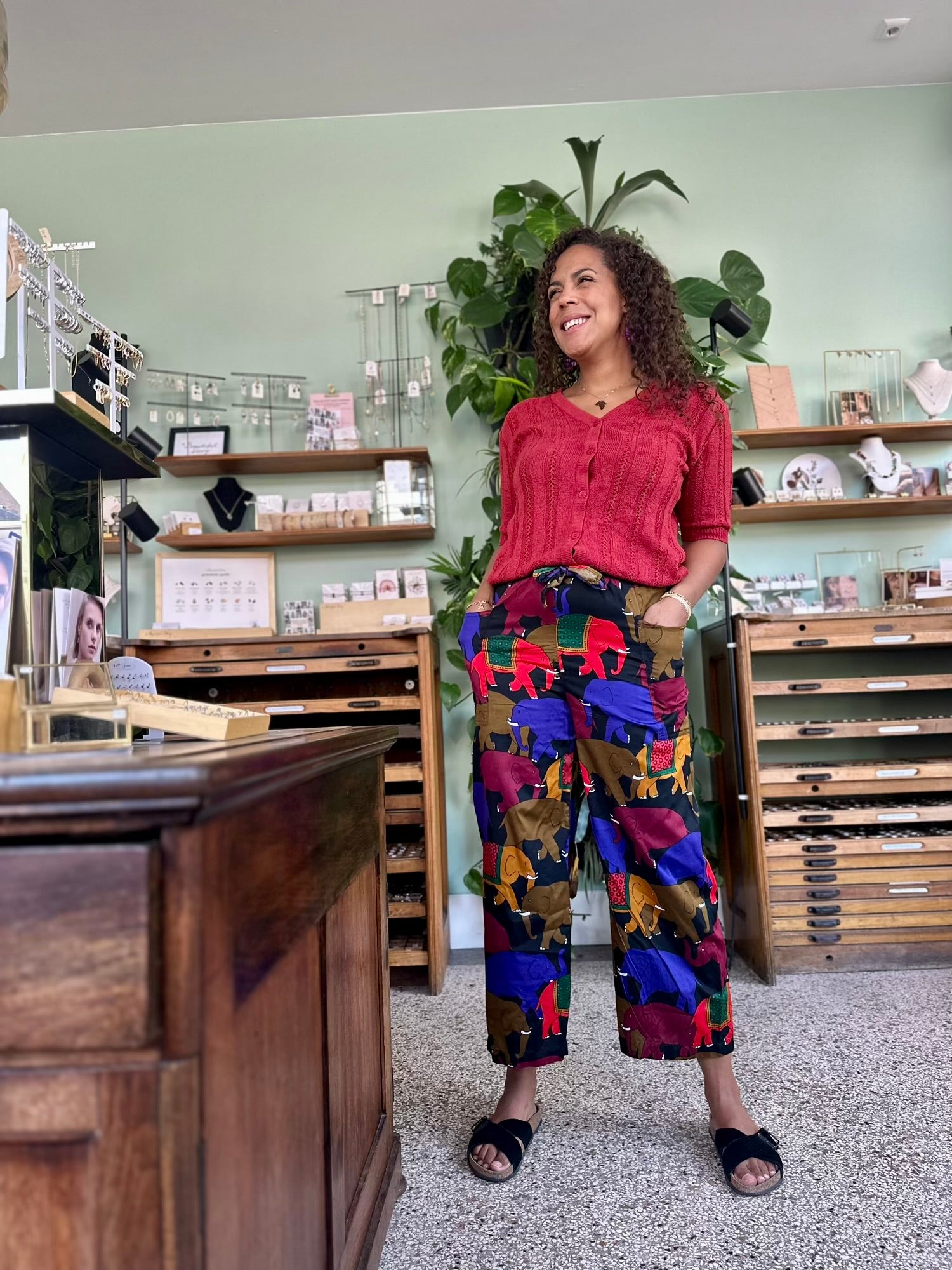 Vintage katoenen broek met olifanten dieren print in herfstkleuren