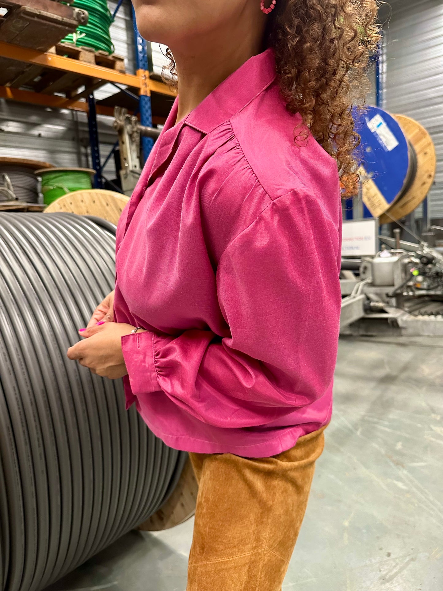 Retro roze blouse warme kleur jaren tachtig negentig
