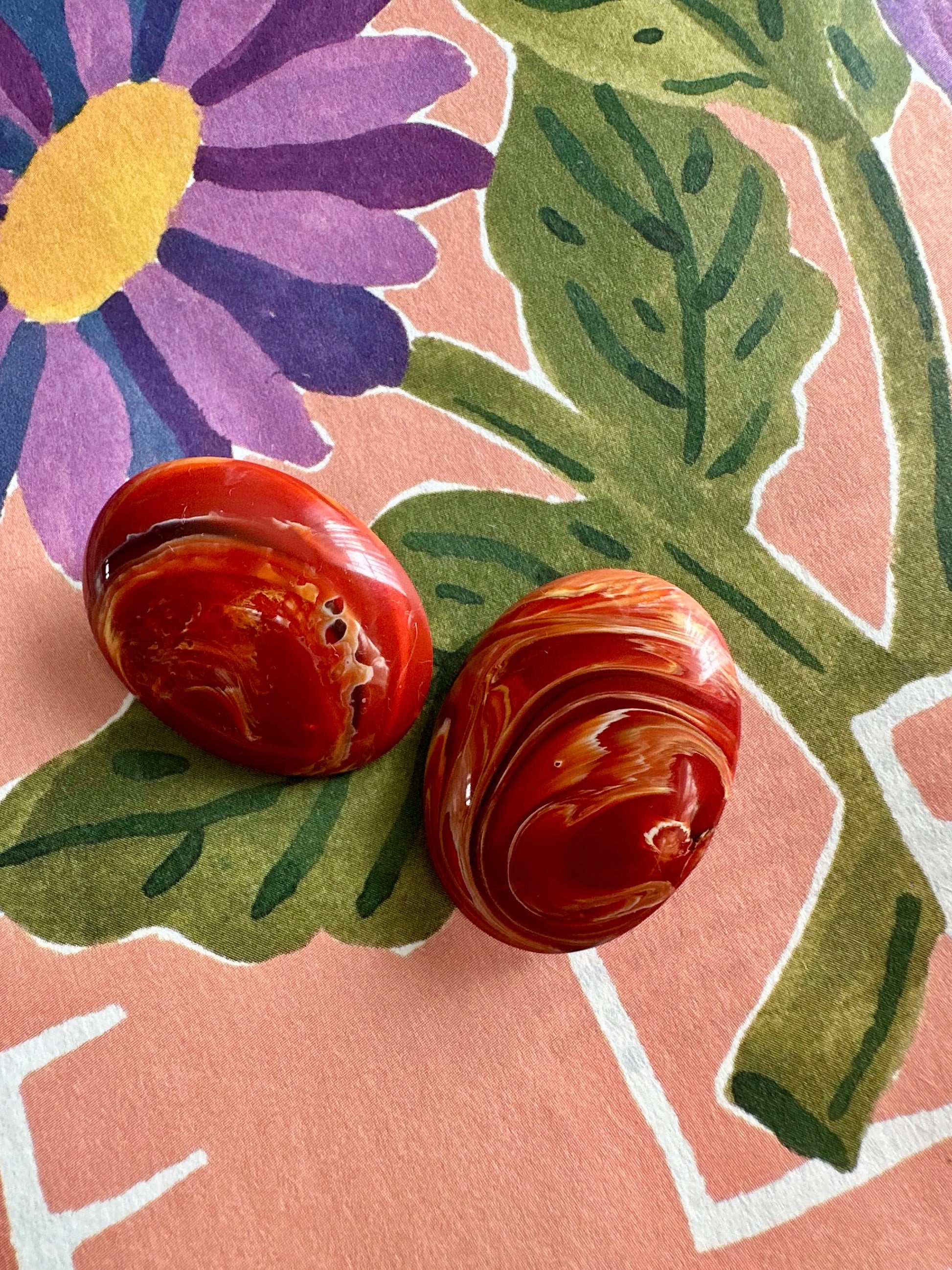 Vintage ovalen clip-oorbellen met marmer effect