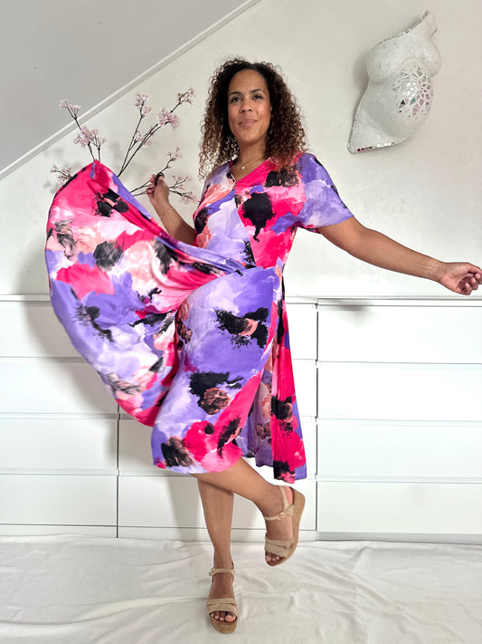 Vintage paars-roze jurk met grote overslag en abstracte bloemenprint