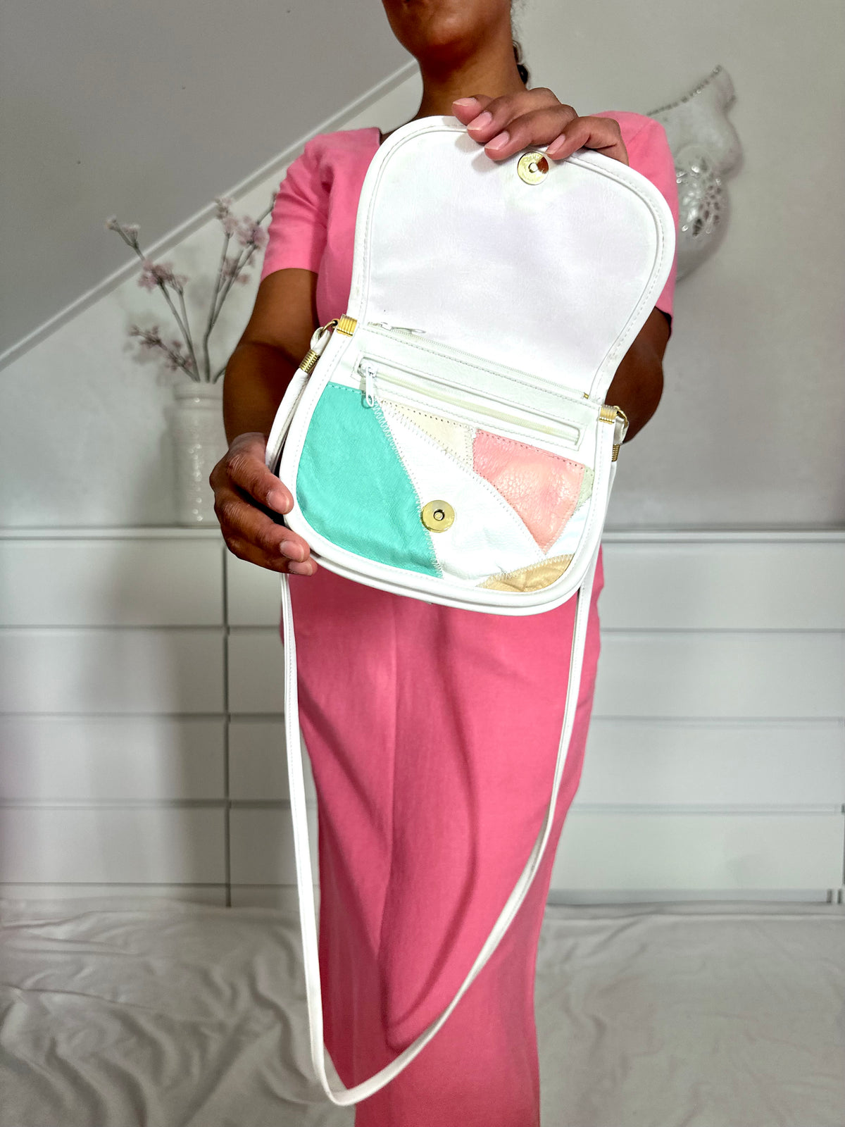 Vintage pastel leren tasje in wit, mint, zachtroze en goud met compact model voor dames