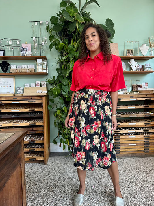 vintage plooirok met bloemen in rustige herfst kleuren, met elastische taille en tijdloos klassiek model