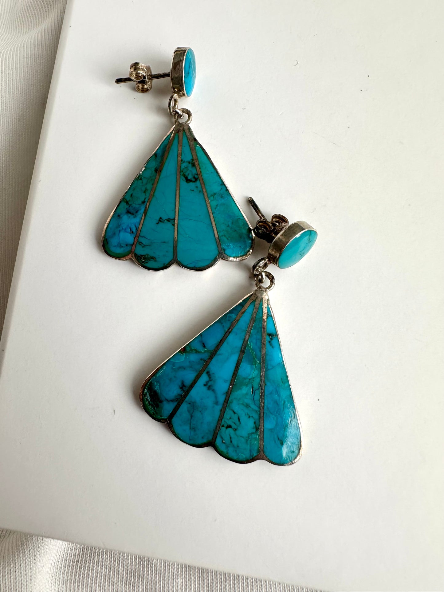 vintage zilveren oorhangers met turquoise ingelegd, in art deco stijl
