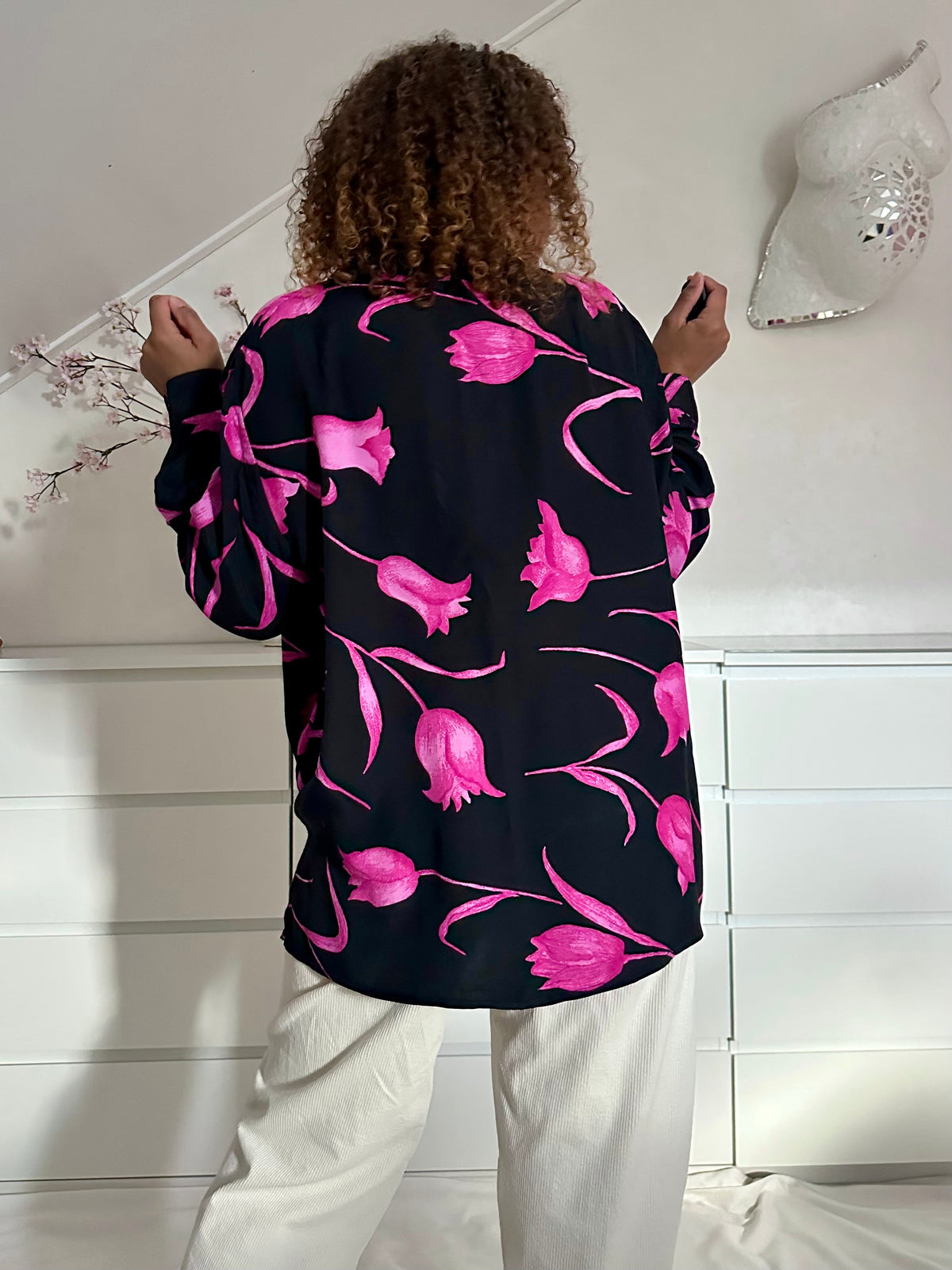 Vintage zwarte viscose blouse met fuchsia bloemen - XL/XXL