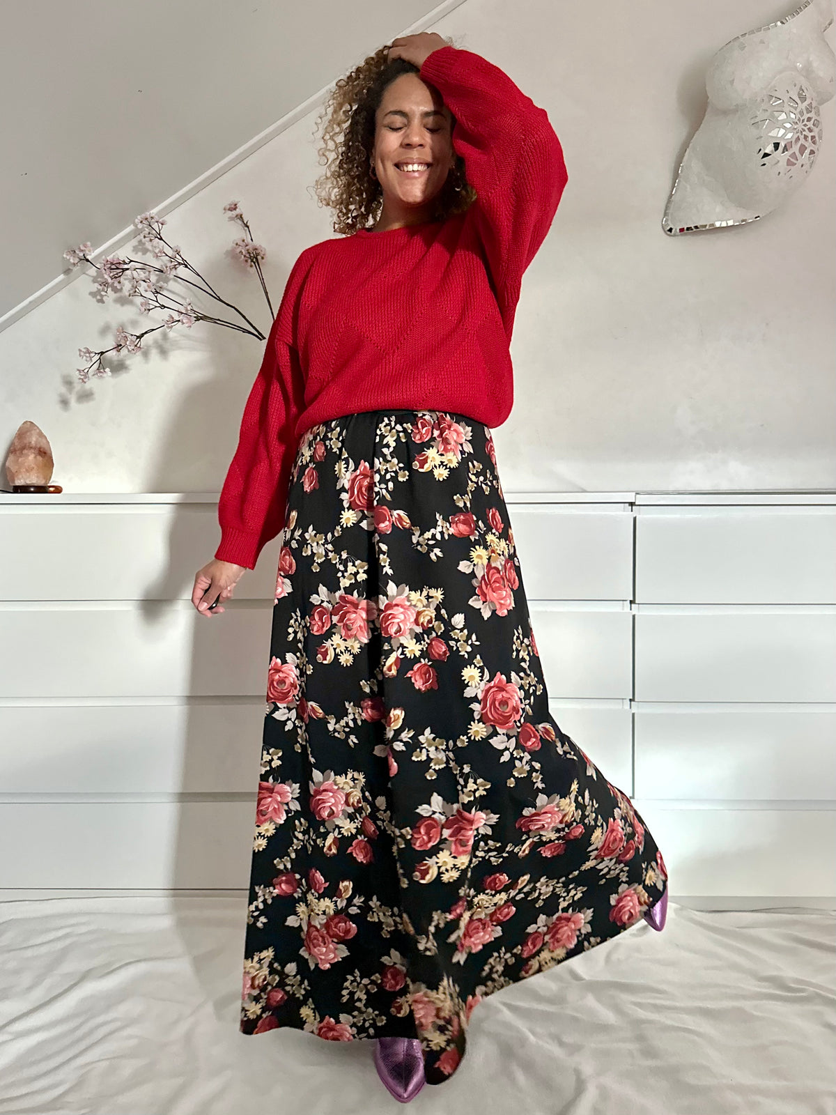 Vintage zwarte a-lijn maxirok met bloemen - M
