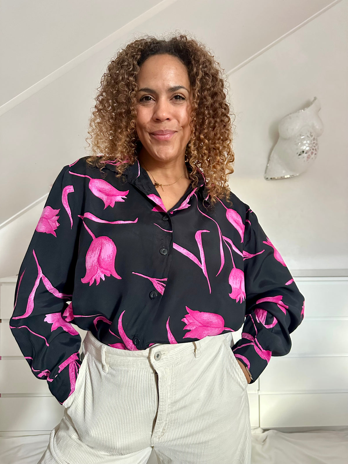 Vintage zwarte viscose blouse met fuchsia bloemen - XL/XXL