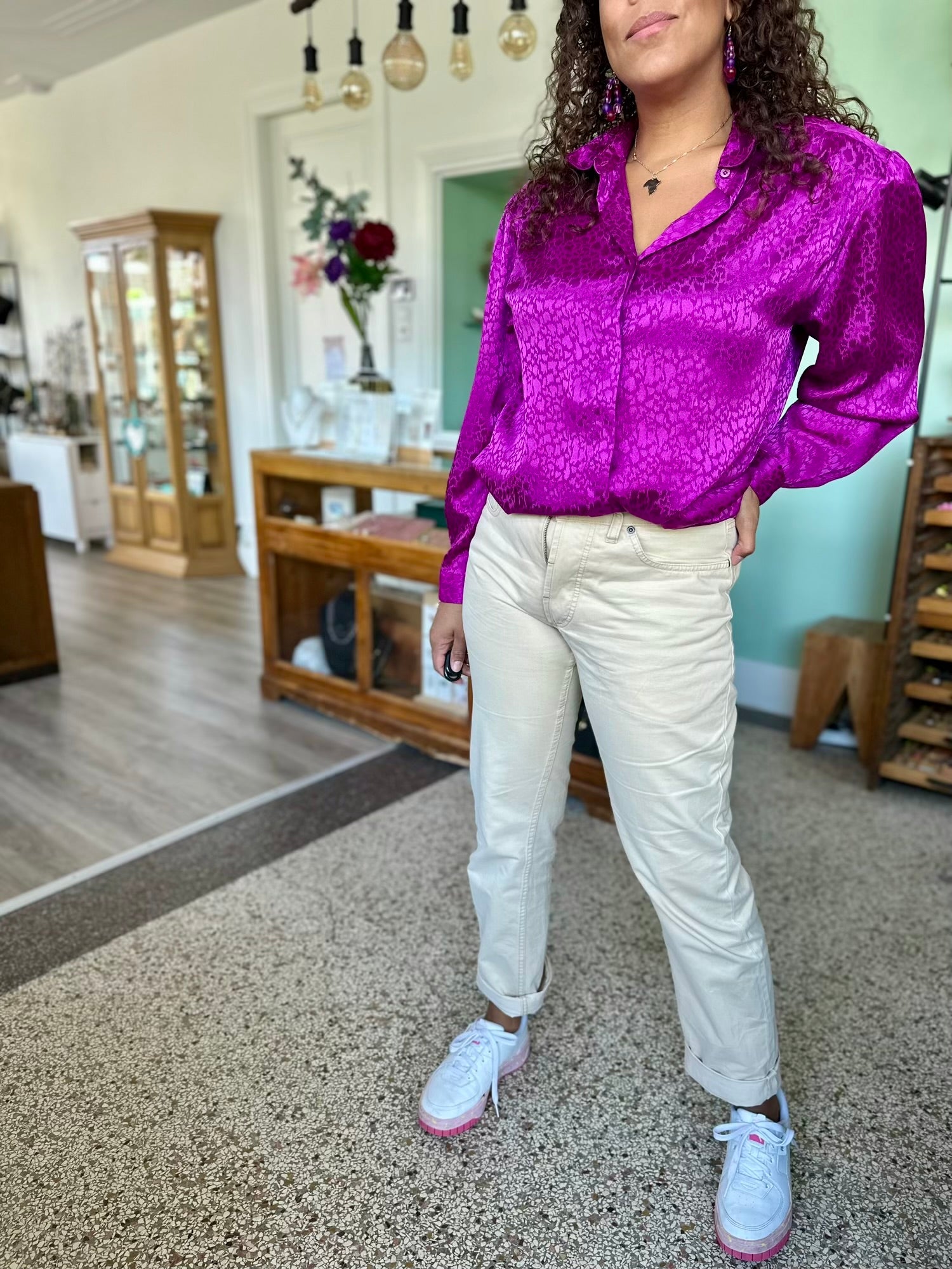 Retro spijkerbroek in beige kleur met rechte pijpen en omgeslagen onderkant, ccasual jeans