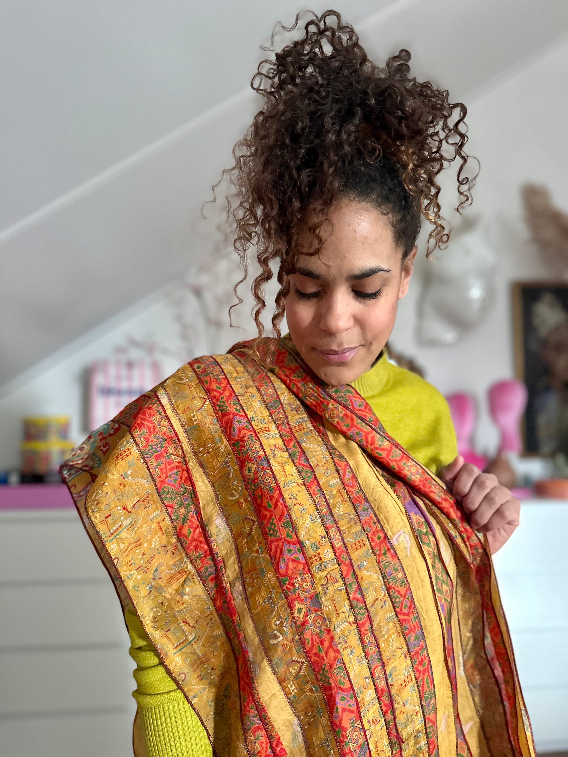 handgemaakte vintage sjaal van zijde, met verschillende patchwork laagjes