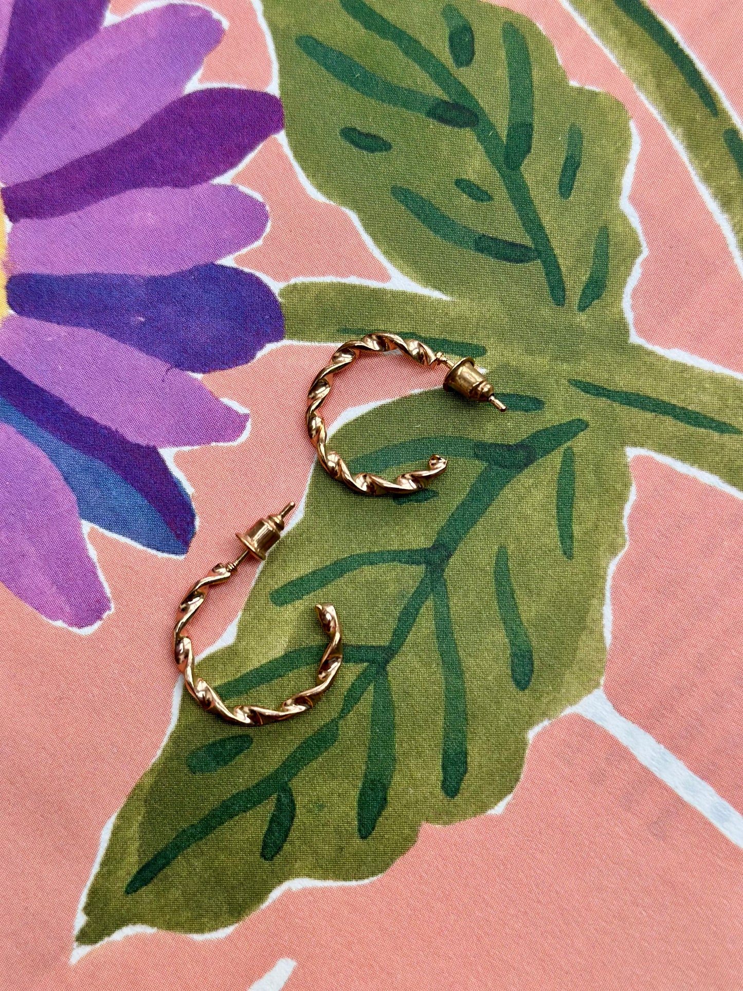 vintage goudkleurige hoops