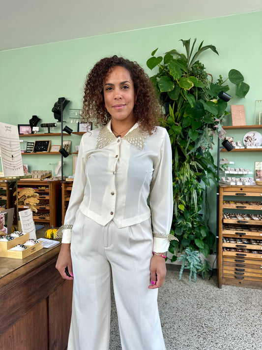 vintage cropped blouse creme met gouden kantel details