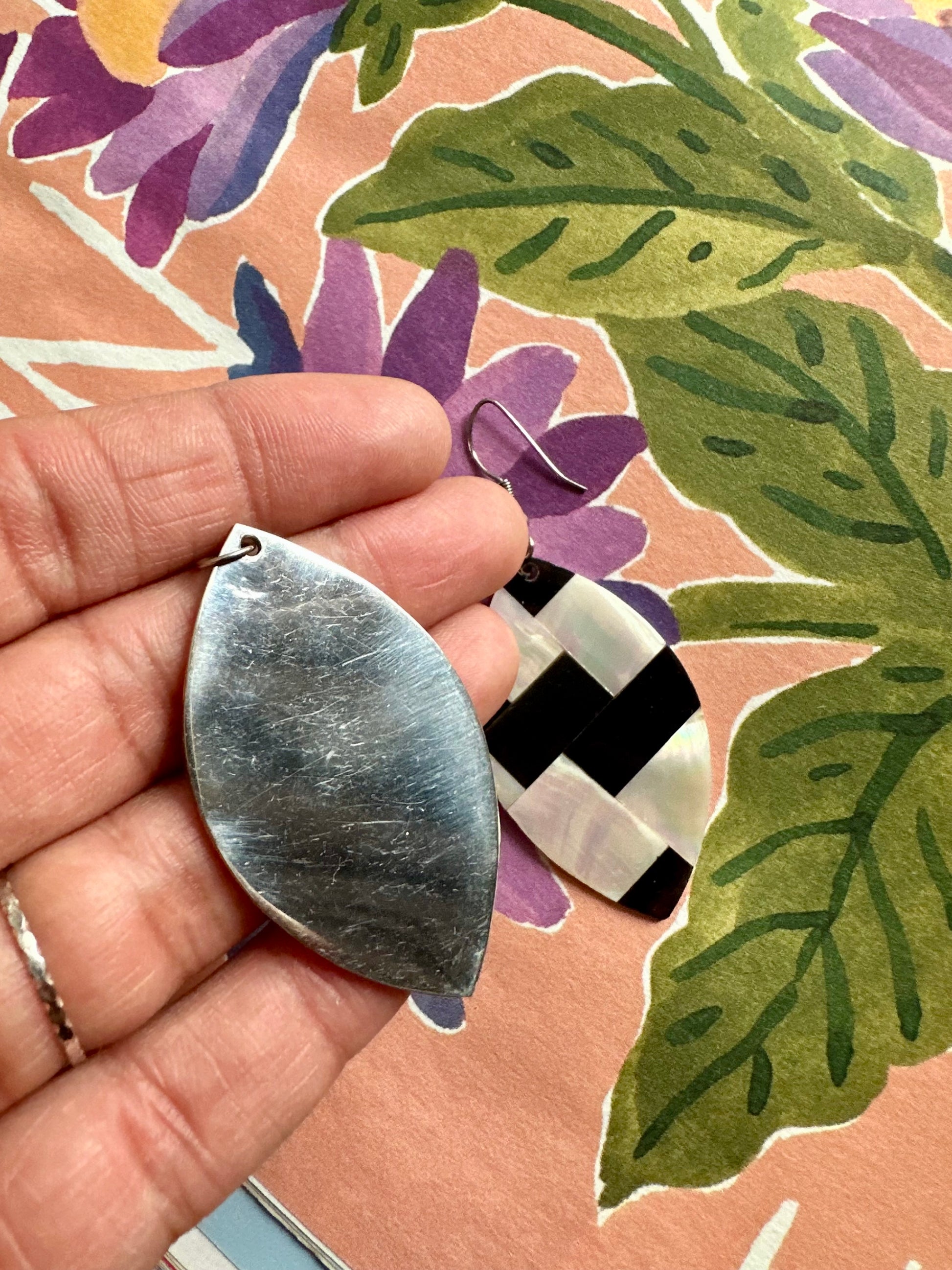 vintage parelmoer oorbellen 