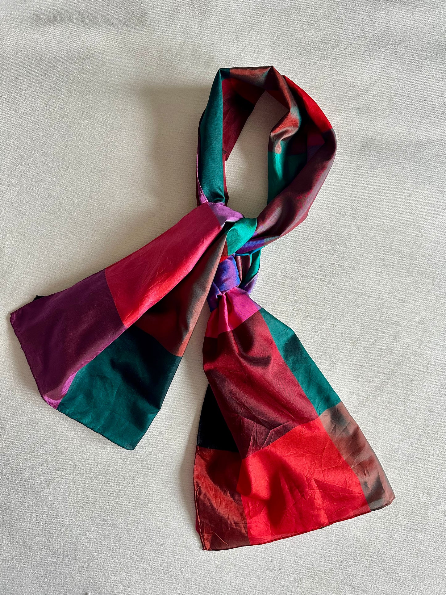 vintage zijden sjaaltje in colorblock patroon rechthoekig