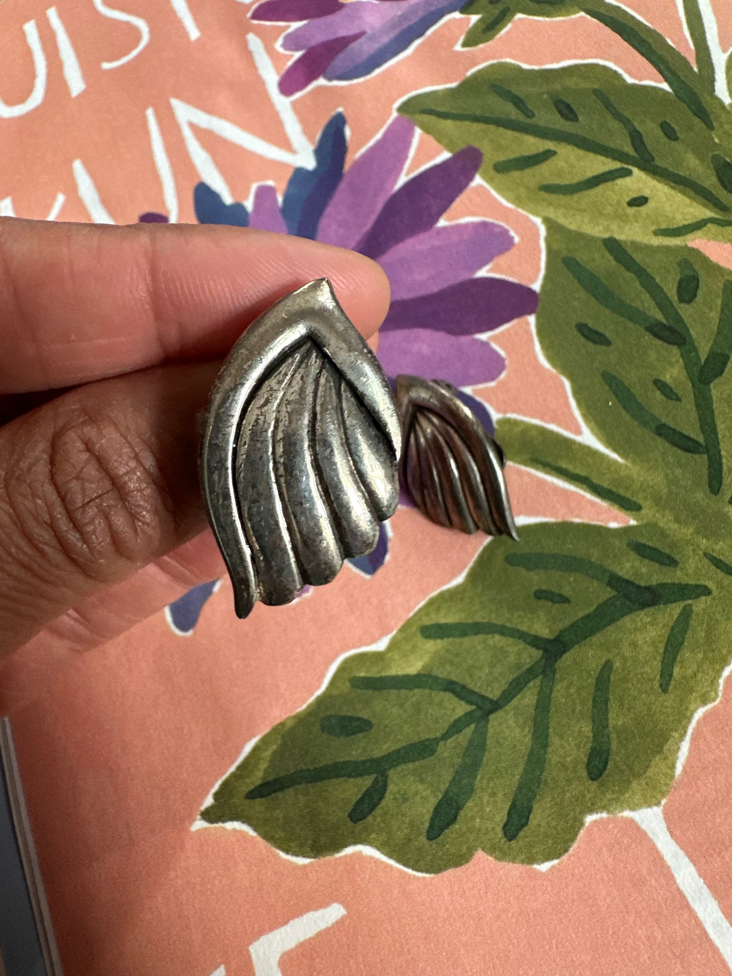 vintage zilverkleurige clip-oorbel vleugel vorm